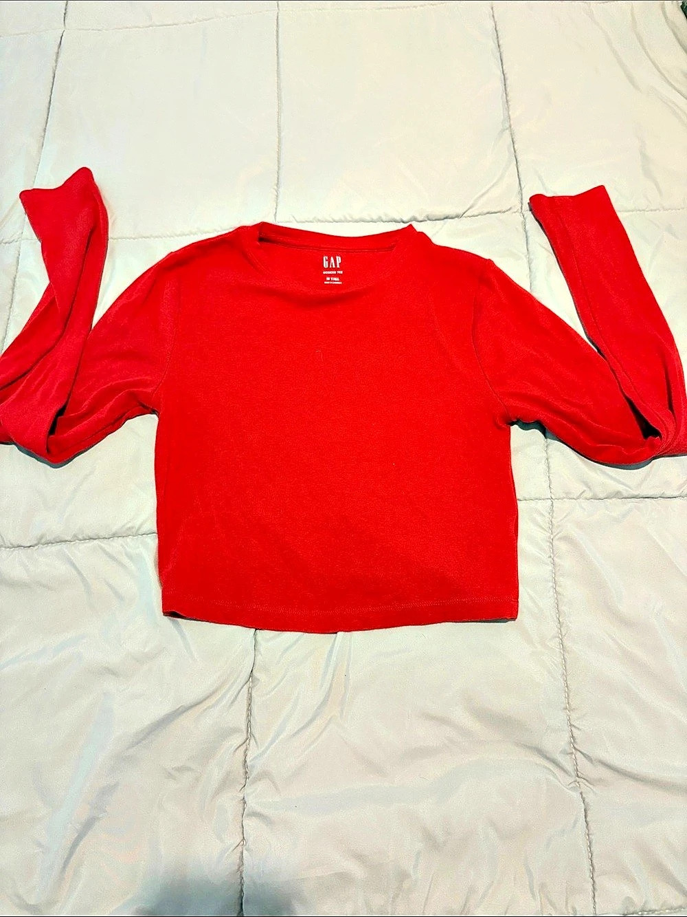Gap Modern Tee Long Sleeve Red Medium Like New